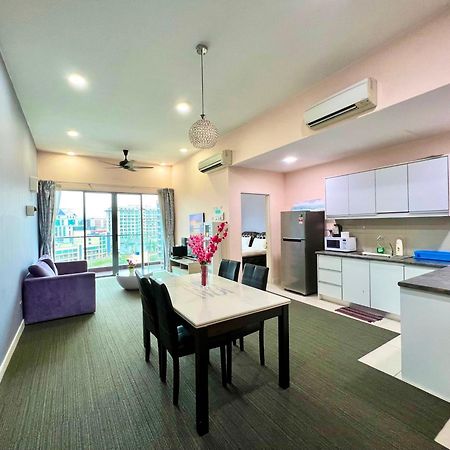 Capital O 90987 The Loft Residences Homestay @ Imago Shopping Mall 2 Kampong Sembulan Exterior photo