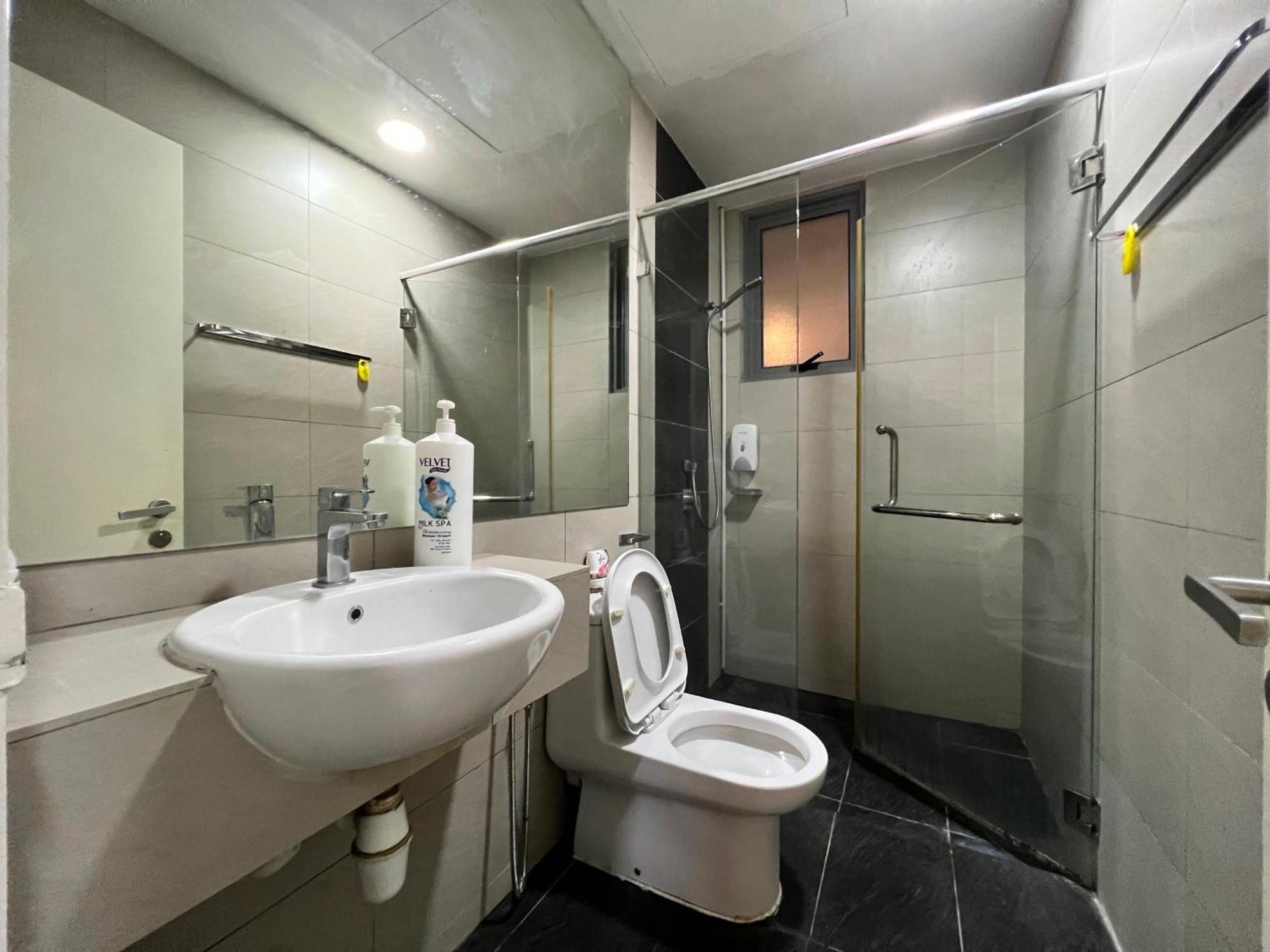 Capital O 90987 The Loft Residences Homestay @ Imago Shopping Mall 2 Kampong Sembulan Exterior photo